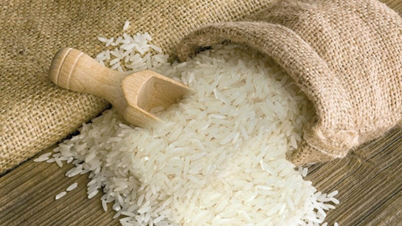 Có thể người sử dụng gạo nhằm làm sạch sẽ vật liệu bằng nhựa mít bên trên dao