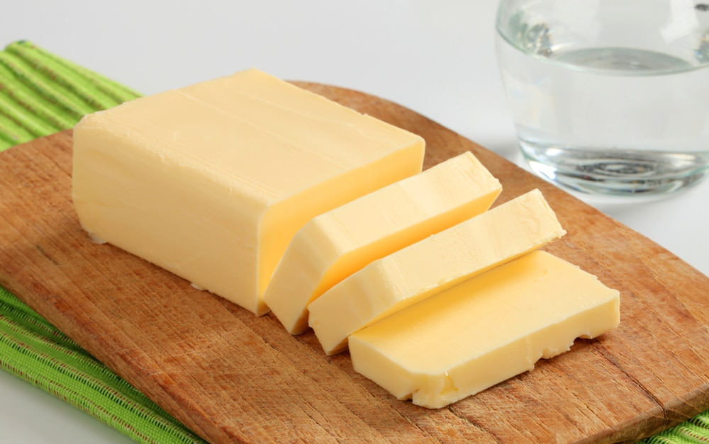 Bơ hoặc dầu - Nguyên liệu làm bánh cơ bản cần có 